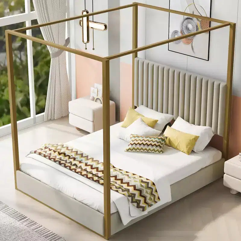 Lit Plateforme Baldaquin Queen Size avec Tête de Lit Rembourrée en Velours Cannage, Cadre de Lit à Baldaquin à 4 Poteaux en Métal Doré pour Enfants, Adolescents et Adultes, Beige