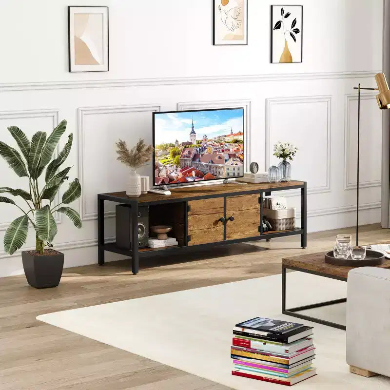 Meuble TV pour téléviseur jusqu'à 65 pouces, grande console TV avec 2 espaces de rangement fermés et compartiments ouverts, meuble de divertissement en bois avec pieds
